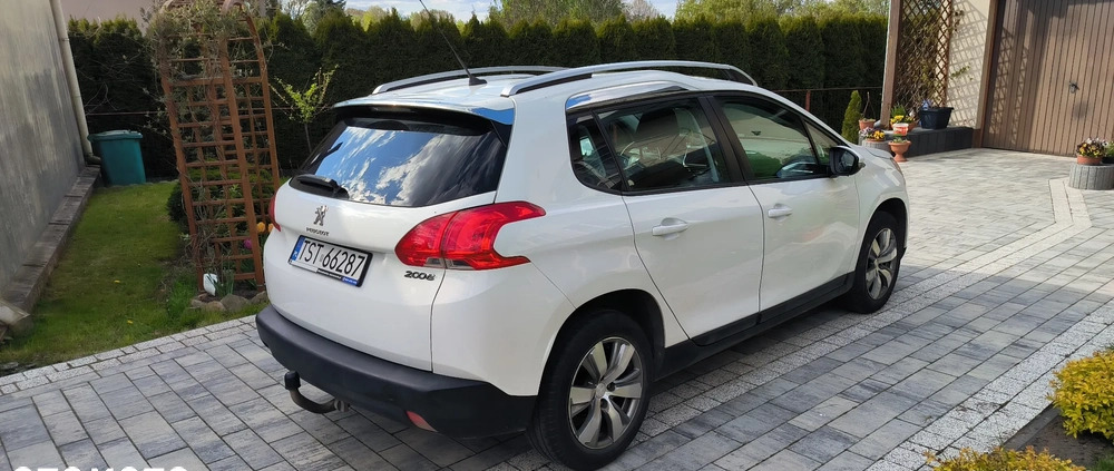 Peugeot 2008 cena 30500 przebieg: 111000, rok produkcji 2013 z Starachowice małe 67